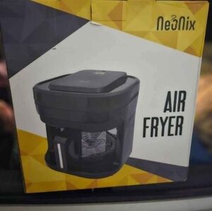 New 5 liter capacity air fryer/LED DISPLAY (120V /1350 POWER)